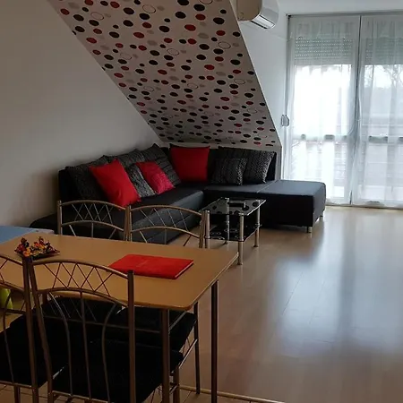 Riadorma Apartman Cserkeszolo Exterior photo